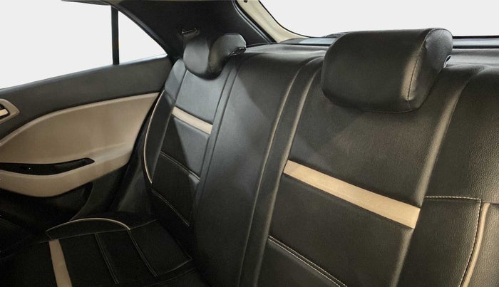 2018 Hyundai Elite i20 ASTA 1.2, Petrol, Manual, 24,917 km, Right Side Rear Door Cabin