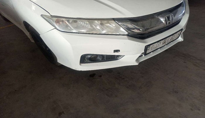 2014 Honda City 1.5L I-DTEC VX, Diesel, Manual, 1,19,089 km, Front bumper - Tow hook cover broken