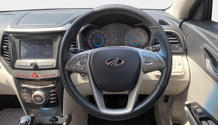 2021 Mahindra XUV300 W8 (O) 1.2 PETROL, Petrol, Manual, 38,036 km, Steering Wheel Close Up