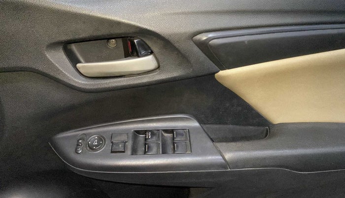 2015 Honda Jazz 1.5L I-DTEC SV, Diesel, Manual, 81,238 km, Driver Side Door Panels Control