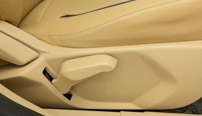 2021 Ford Figo Aspire TITANIUM 1.2 PETROL, Petrol, Manual, 23,529 km, Driver Side Adjustment Panel