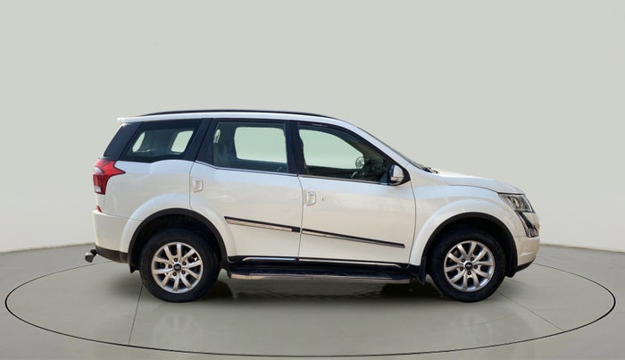 2018 Mahindra XUV500 W9, Diesel, Manual, 95,277 km, Right Side View