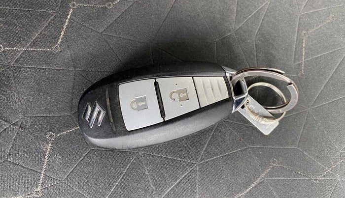 2017 Maruti IGNIS ZETA 1.2 AMT, Petrol, Automatic, 62,377 km, Key Close Up