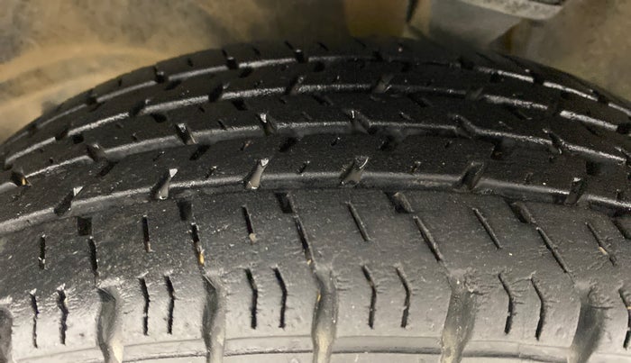 2018 Maruti Alto K10 VXI P, Petrol, Manual, 40,922 km, Left Front Tyre Tread