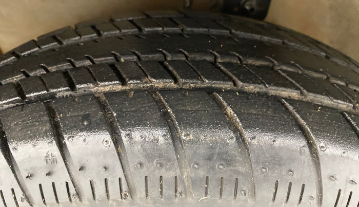 2016 Maruti Celerio VXI d, Petrol, Manual, 35,091 km, Left Front Tyre Tread