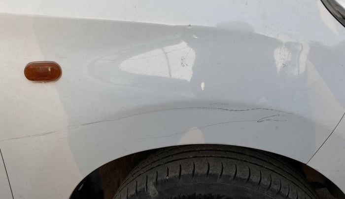 2019 Maruti Alto LXI CNG, CNG, Manual, 98,773 km, Right fender - Minor scratches