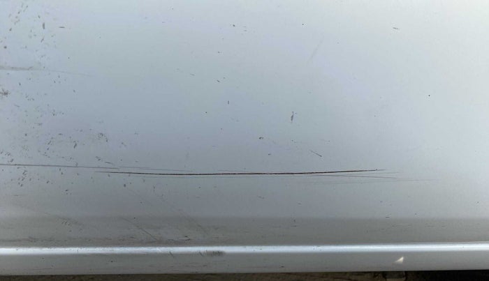 2018 Maruti Eeco 5 STR WITH A/C+HTR, CNG, Manual, 89,933 km, Rear left door - Door visor damaged
