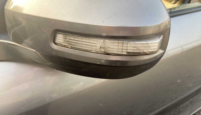 2014 Maruti Swift Dzire VXI, CNG, Manual, 78,803 km, Left rear-view mirror - Indicator light not working
