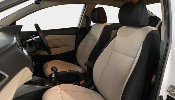 2019 Hyundai Verna 1.6 VTVT SX, Petrol, Manual, 42,190 km, Right Side Front Door Cabin