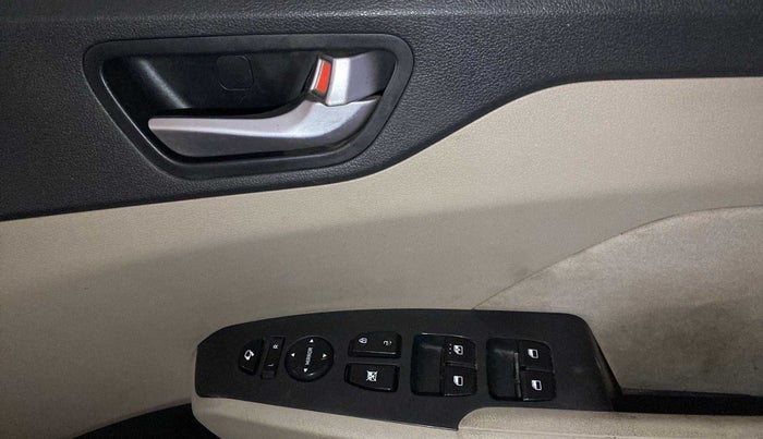 2019 Hyundai Verna 1.6 VTVT SX, Petrol, Manual, 42,190 km, Driver Side Door Panels Control