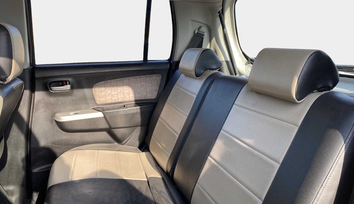 2016 Maruti Wagon R 1.0 VXI, Petrol, Manual, 41,071 km, Right Side Rear Door Cabin