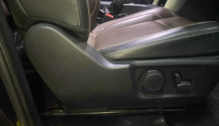 2023 Mahindra SCORPIO-N Z8 L DIESEL MT 4WD 7 STR, Diesel, Manual, 18,623 km, Driver Side Adjustment Panel