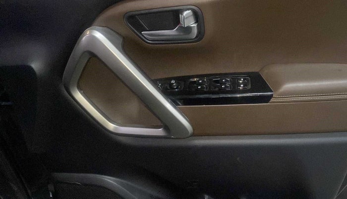 2023 Mahindra SCORPIO-N Z8 L DIESEL MT 4WD 7 STR, Diesel, Manual, 18,623 km, Driver Side Door Panels Control
