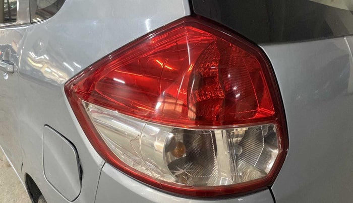 2013 Maruti Ertiga VDI, Diesel, Manual, 1,15,919 km, Left tail light - Tail light broken