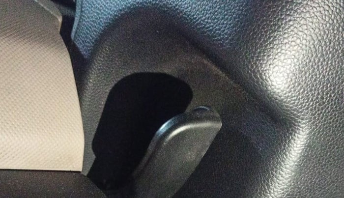 2015 Hyundai Xcent S 1.2, Petrol, Manual, 95,989 km, Steering wheel - Steering cover is minor torn
