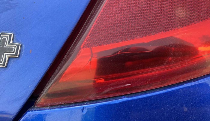 2014 Hyundai Eon MAGNA +, Petrol, Manual, 64,496 km, Right tail light - Minor damage