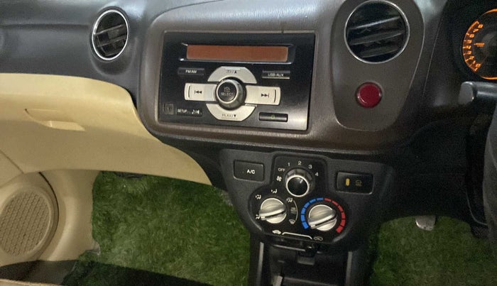 2014 Honda Amaze 1.2L I-VTEC S, CNG, Manual, 74,647 km, Infotainment system - AM/FM Radio - Not Working