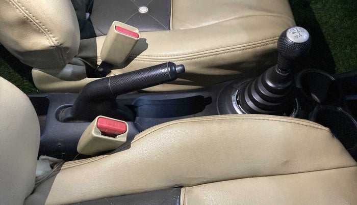 2014 Honda Amaze 1.2L I-VTEC S, CNG, Manual, 74,647 km, Gear Lever