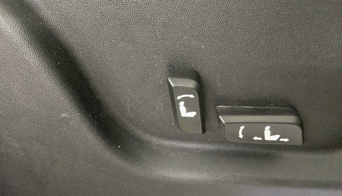 2020 Mahindra XUV500 W11(O), Diesel, Manual, 48,763 km, Driver Side Adjustment Panel