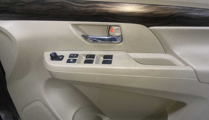2018 Maruti Ertiga ZXI SHVS, Petrol, Manual, 59,893 km, Driver Side Door Panels Control