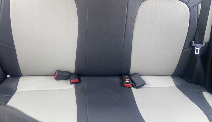 2018 Hyundai Grand i10 MAGNA 1.2 KAPPA VTVT, Petrol, Manual, 11,537 km, Second-row right seat - Cover slightly stained