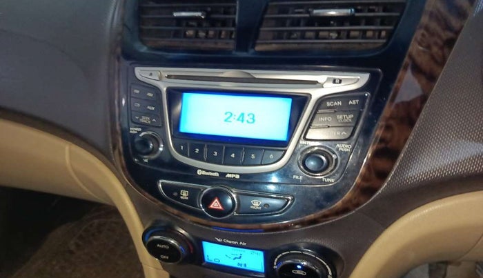2012 Hyundai Verna FLUIDIC 1.6 VTVT SX, Petrol, Manual, 70,228 km, Infotainment system - Parking sensor not working