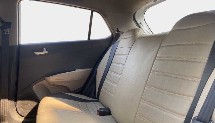 2019 Hyundai Grand i10 SPORTZ 1.2 KAPPA VTVT, Petrol, Manual, 24,595 km, Right Side Rear Door Cabin