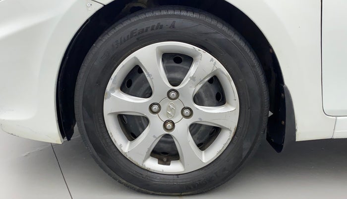 2011 Hyundai Verna FLUIDIC 1.6 CRDI EX, Diesel, Manual, 1,17,358 km, Left Front Wheel
