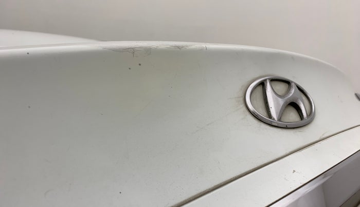 2011 Hyundai Verna FLUIDIC 1.6 CRDI EX, Diesel, Manual, 1,17,255 km, Dicky (Boot door) - Slightly dented
