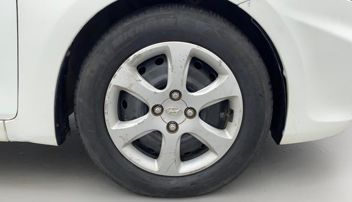 2011 Hyundai Verna FLUIDIC 1.6 CRDI EX, Diesel, Manual, 1,17,358 km, Right Front Wheel