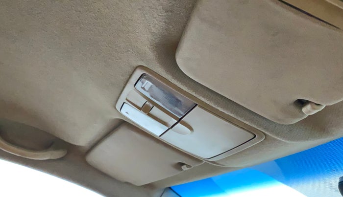 2011 Hyundai Verna FLUIDIC 1.6 CRDI EX, Diesel, Manual, 1,17,255 km, Ceiling - Roof light/s not working