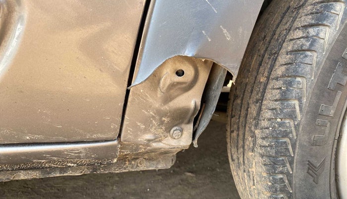 2019 Renault Kwid RXL, CNG, Manual, 74,212 km, Right fender - Cladding has minor damage