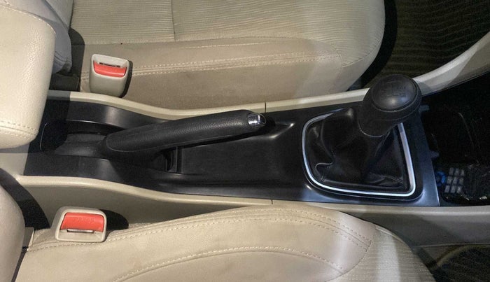2017 Maruti Ciaz VXI+, Petrol, Manual, 44,598 km, Gear Lever