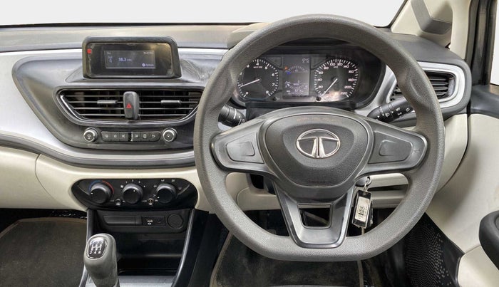 2021 Tata ALTROZ XE PETROL, Petrol, Manual, 6,270 km, Steering Wheel Close Up