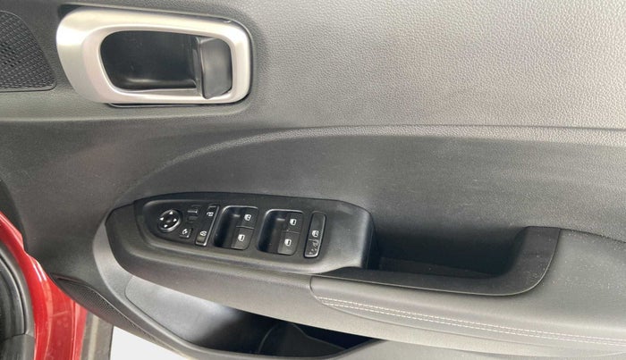 2022 Hyundai VENUE SX 1.0 (O) TURBO IMT, Petrol, Manual, 12,795 km, Driver Side Door Panels Control