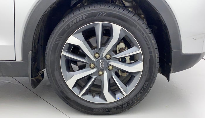2021 Mahindra XUV300 W8 (O) 1.2 PETROL, Petrol, Manual, 22,402 km, Right Front Wheel