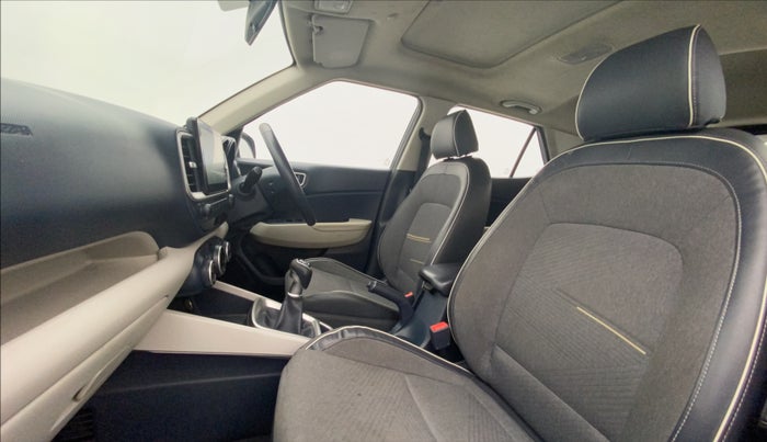 2019 Hyundai VENUE SX 1.0 TURBO DUAL TONE, Petrol, Manual, 75,430 km, Right Side Front Door Cabin