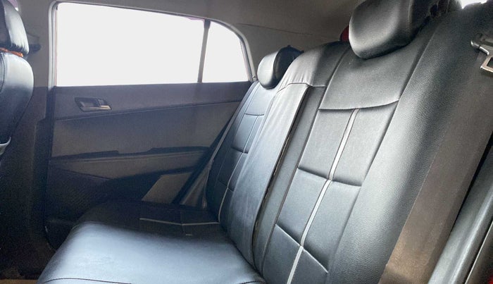 2016 Hyundai Creta SX PLUS 1.6 DIESEL, Diesel, Manual, 71,348 km, Right Side Rear Door Cabin