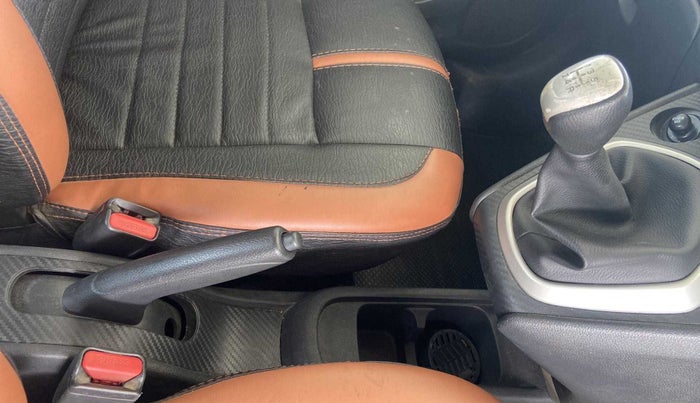 2019 Datsun Go T, Petrol, Manual, 52,906 km, Gear Lever