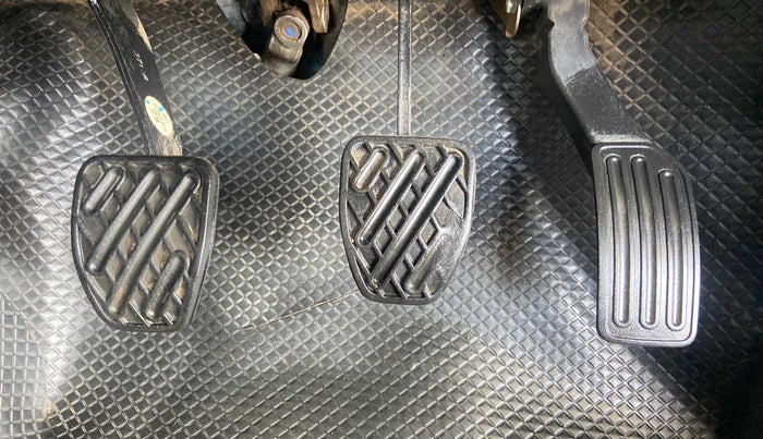 2019 Datsun Go T, Petrol, Manual, 52,906 km, Pedals
