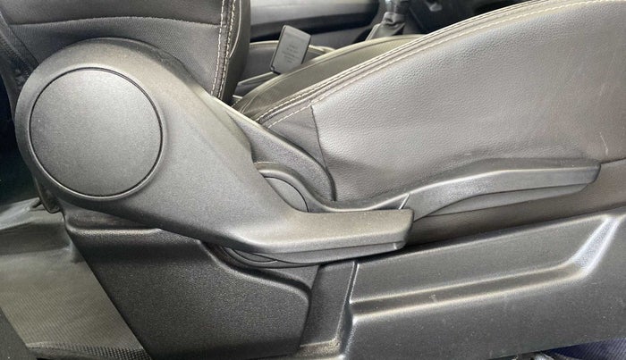 2019 Maruti XL6 ALPHA AT, Petrol, Automatic, 99,804 km, Driver Side Adjustment Panel