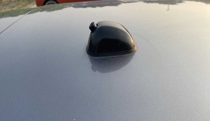 2015 Maruti Swift VXI, Petrol, Manual, 47,202 km, Roof - Antenna not present