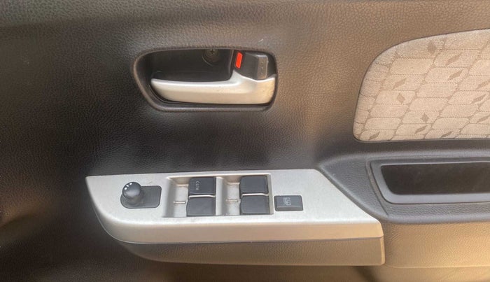 2015 Maruti Wagon R 1.0 VXI, Petrol, Manual, 28,131 km, Driver Side Door Panels Control