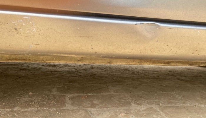 2015 Maruti Wagon R 1.0 VXI, Petrol, Manual, 28,131 km, Left running board - Slightly dented