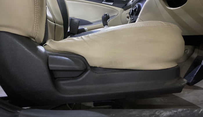 2015 Hyundai Verna FLUIDIC 4S 1.4 VTVT, Petrol, Manual, 95,537 km, Driver Side Adjustment Panel