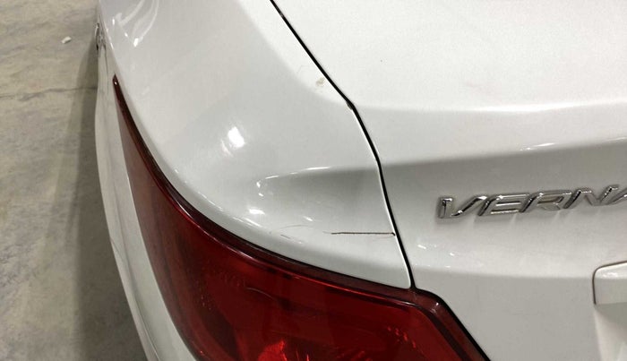 2015 Hyundai Verna FLUIDIC 4S 1.4 VTVT, Petrol, Manual, 95,537 km, Left quarter panel - Slightly dented