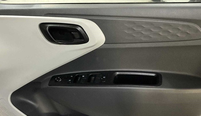 2022 Hyundai GRAND I10 NIOS MAGNA 1.2 KAPPA VTVT CNG, CNG, Manual, 6,818 km, Driver Side Door Panels Control