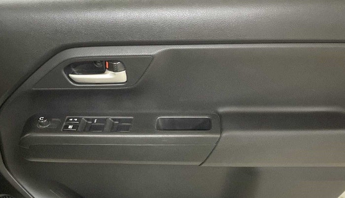 2019 Maruti New Wagon-R VXI 1.2 AMT, Petrol, Automatic, 11,607 km, Driver Side Door Panels Control