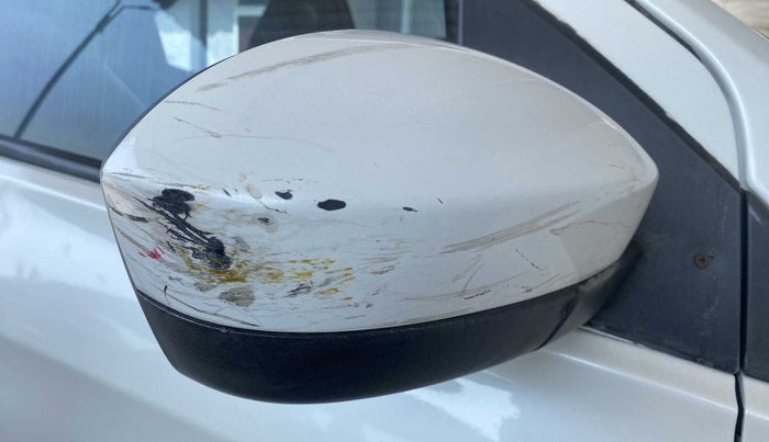 2019 Tata Tiago XT DIESEL, Diesel, Manual, 1,13,660 km, Right rear-view mirror - Minor scratches