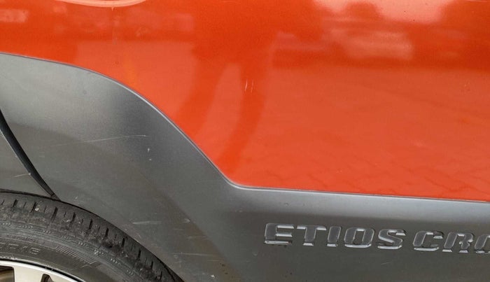 2017 Toyota Etios CROSS 1.5 V, Petrol, Manual, 42,445 km, Right rear door - Minor scratches
